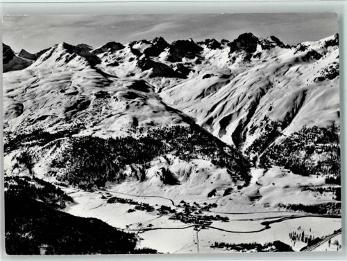 7505 Celerina/Schlarigna - mit Blick auf das Skigebiet Saluver-Trais Fluors