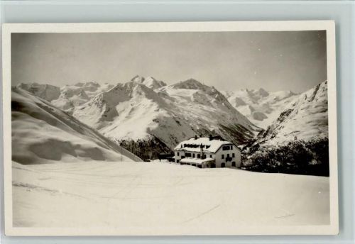 Muottas Muraigl - Blick von Muottas Muraigl Winter