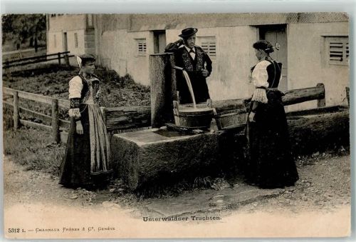 6370 Stans - Unterwaldner Trachten Am Brunnen