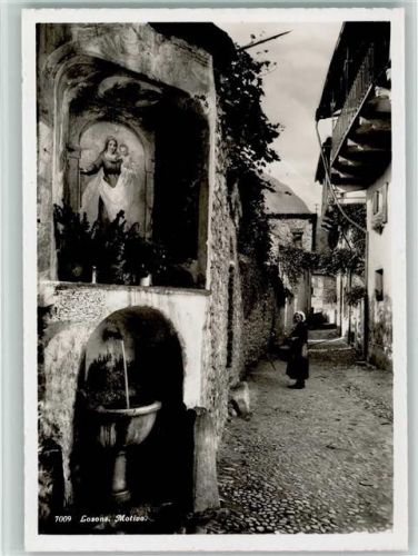 6616 Losone - Brunnen mit Heiligenbild