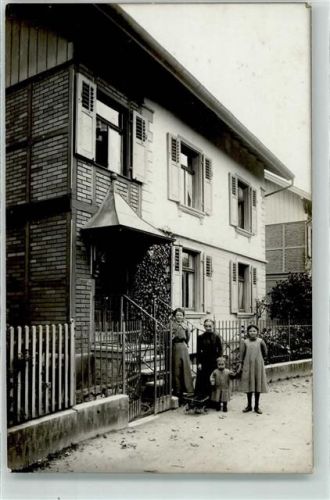 4102 Binningen Foto AK Familie Stoll vor dem Haus