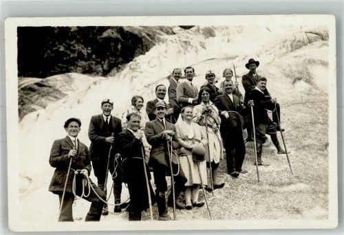 Grindelwald Winter Gruppenfoto Bergwanderer Ort lt. Verlag