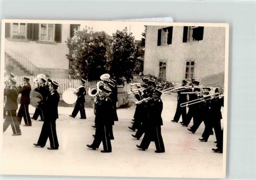 8215 Hallau Privatfoto KEINE AK Marsch Kapelle