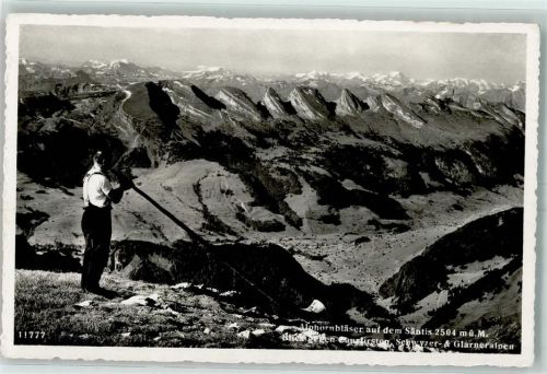 9650 Nesslau - Alphornbläser auf der Säntis Blick gegen Churfisteg Schwyzer- u. Glarneralpen