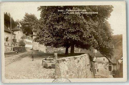 1323 Romainmôtier-Envy - La Place des Marronniers Fontaine