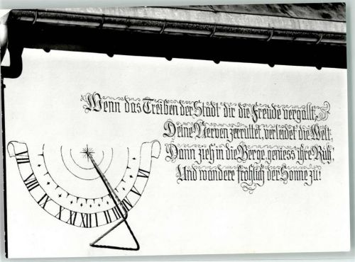 7232 Furna - Sonnenuhr und Spruch an der Kirche