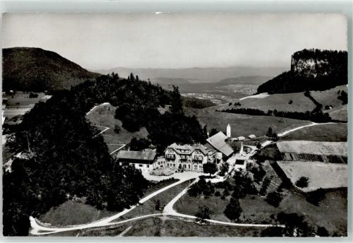 4448 Läufelfingen - Hotel Frohburg Fliegeraufnahme