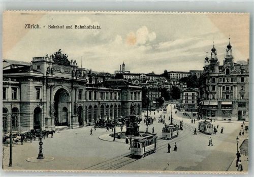 8000 Zürich Foto AK Bahnhof Bahnhofsplatz Straßenbahn Denkmal