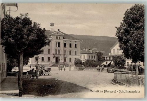 5737 Menziken Foto AK Schulhausplatz
