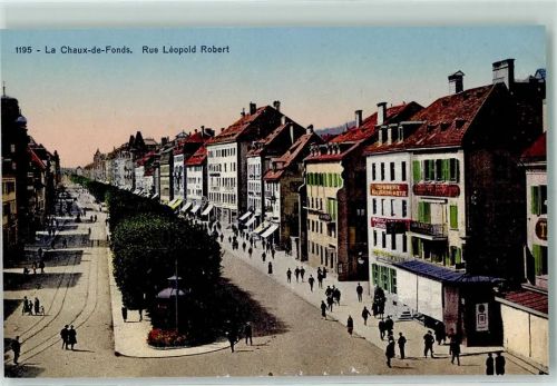 2300 La Chaux-de-Fonds - Grand Fontaine rue Léeopold Robert