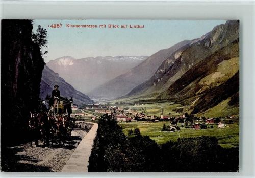Linthal Klausenstrasse mit Postkutsche AK Postkutsche Schweiz 1909