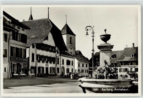 3270 Aarberg - Kirche Brunnen Amtshaus