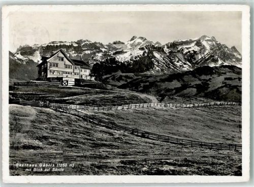 Gäbris Gebrauchsspuren Gasthaus Gäbris mit Blick auf Säntis