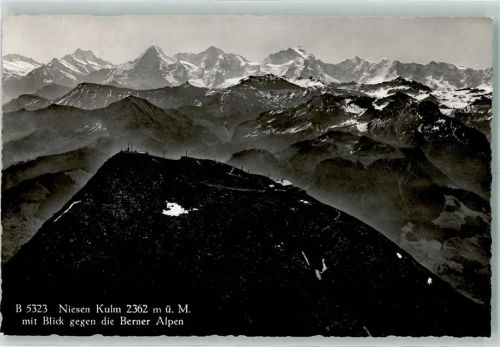 Niesen - Niesen-Kulm gegen Berner Alpen