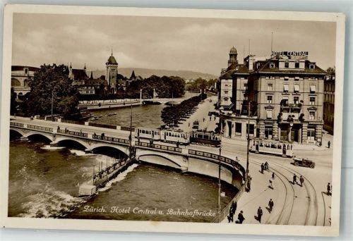 8000 Zürich Foto AK Hotel Central Straßenbahn Auto Bahnhofbrücke