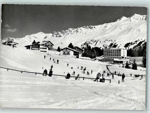 7077 Valbella - Churerjochkette Skifahrer Winter