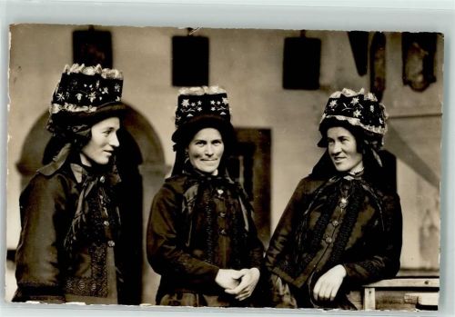 3906 Saas-Fee - Walliser Frauen