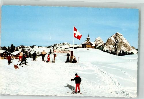6433 Stoos SZ - Winter Skifahrer Kapelle Mythen
