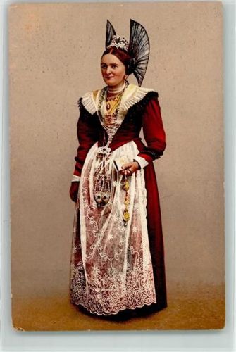 9050 Appenzell - Trachtenfrau in Prozessionstracht