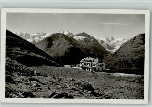 Muottas Muraigl - Blick von Muottas Muraigl auf die Bernina Gruppe