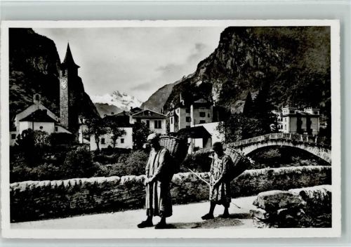 6676 Bignasco - Männer mit Erntekörben Ortsansicht