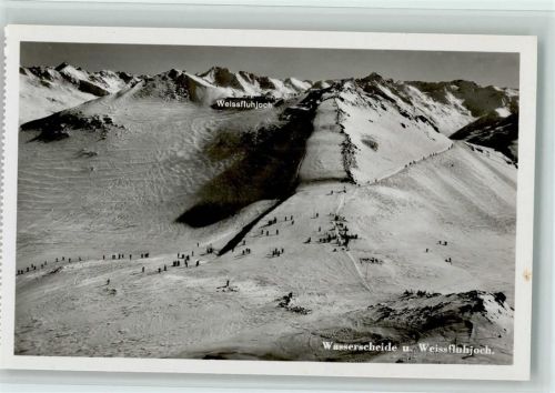 Weissfluhjoch - Wasserscheide und Weissfluhjoch Blick gegen Gorihorn Schwarzhorn und Vadret Winter