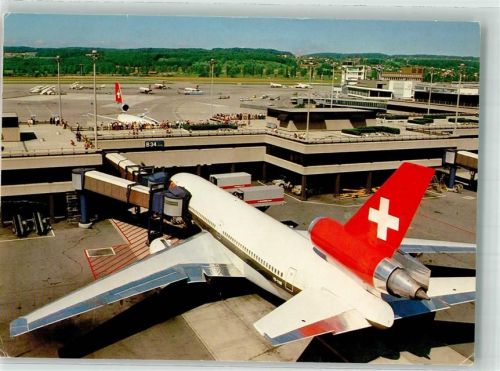8000 Zürich Foto AK Eine McDonnell Douglas DC 10-30 der Swissair am Gate B34