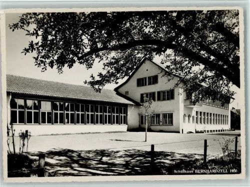9304 Bernhardzell 1950 - Schulhaus 1950