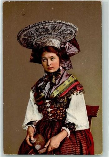 Thurgauer Trachtenmädchen