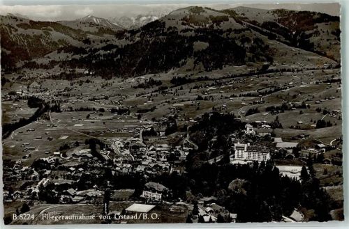 3780 Gstaad - Fliegeraufnahme