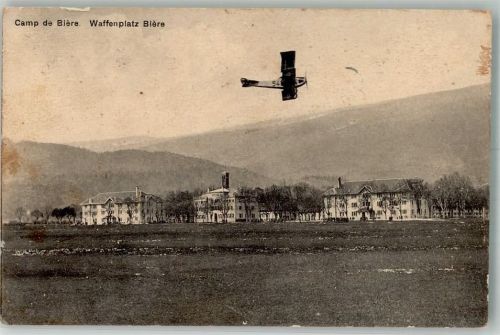 1145 Bière Foto AK Flugzeug Waffenplatz Kaserne Feldpost Feldbatterie 32