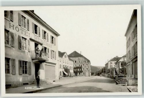 2105 Travers - Hotel Henchoz