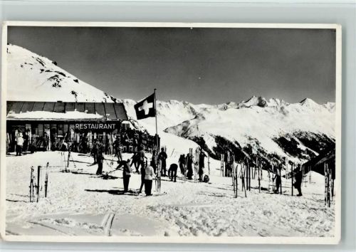 Strelapass - Berghaus Strelapass schweizer Flagge Skifahrer Winter