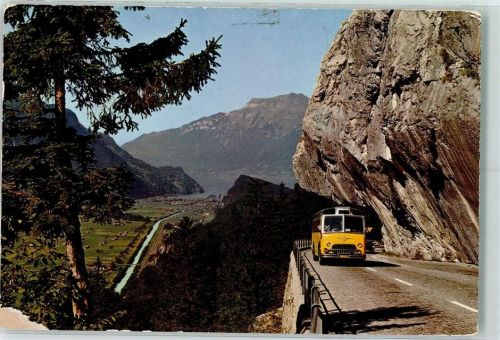 3860 Brünig - Brünigstrasse Blick gegen Brienzersee Augstmatthorn Bus