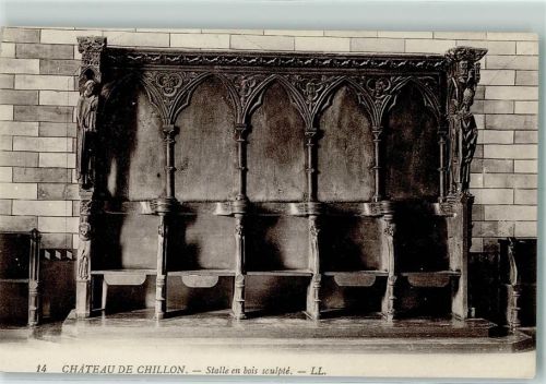 Chillon Chateau - Stalle en bois sculpte