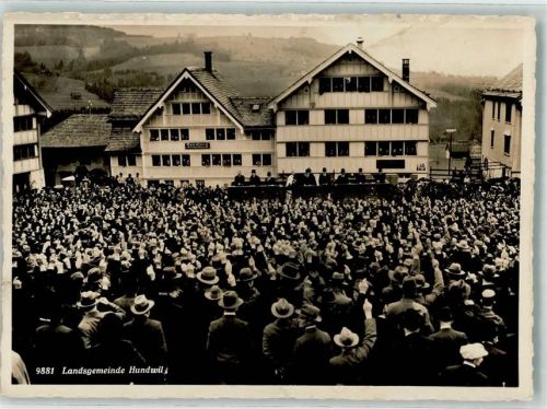 9064 Hundwil Gebrauchsspuren Foto AK