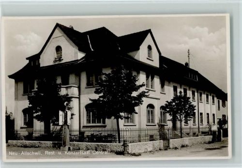 4123 Allschwil Neuallschwil 1935 Foto AK Rest- und Konzertsaal , Tankstelle Tanksäule , sehr gute Erhaltung AK