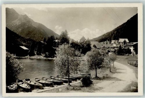 Champex - See Ruderboote am Ufer