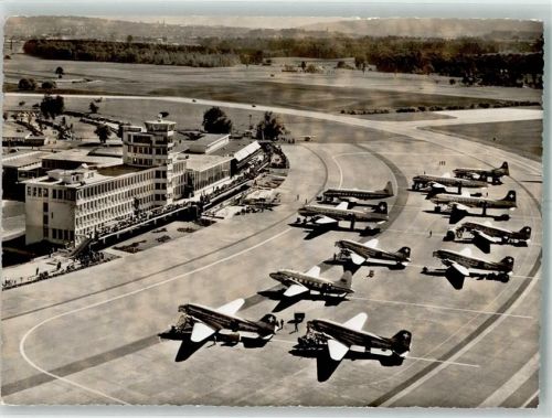 8302 Kloten - Fliegeraufnahme Flughof Flugzeuge