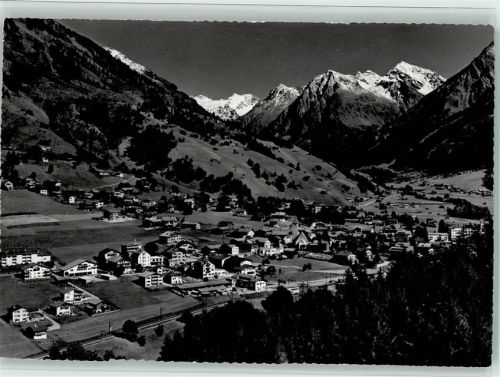 7250 Klosters - mit Silvrettagruppe