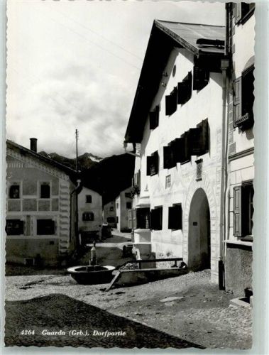 7545 Guarda Foto AK Dorfpartie Brunnen