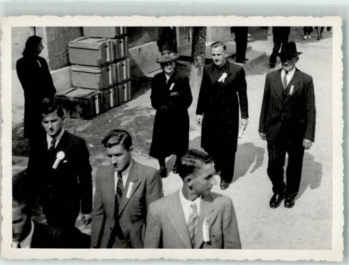 8722 Kaltbrunn Privatfoto AK Festliche gemischte Gruppe Ort lt. Fotograf