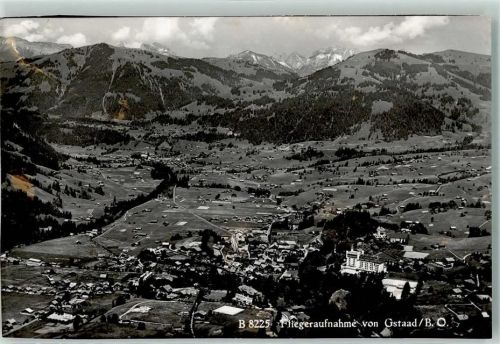 3780 Gstaad - Fliegeraufnahme