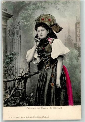 St Galler Trachtenfrau