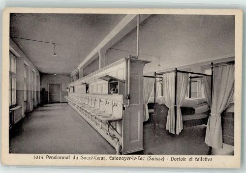 1470 Estavayer-le-Lac - Pensionnat du Sacre Coeur Dortoir et toilettes