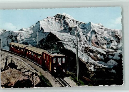Schynige-Platte-Bahn - Schynige-Platte Bahn mit Jungfrau