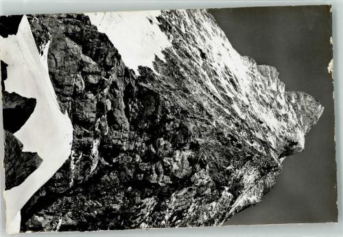 3920 Zermatt - Matterhorn von der Hütte mit Einstiegfelsen