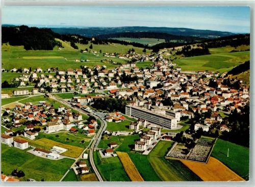 1450 Ste-Croix - Lumieres et couleurs sur le Jura Vue aerienne