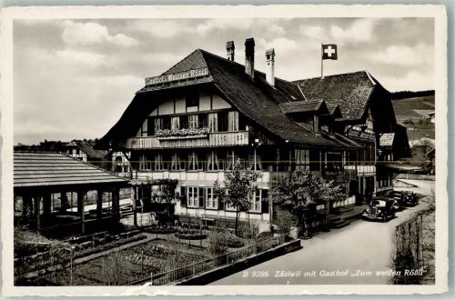 3532 Zäziwil 1942 Foto AK Gasthaus zum weißen Rößli Auto