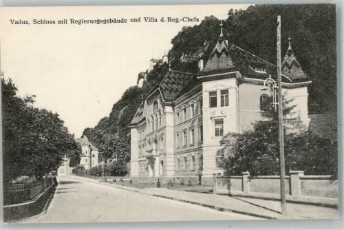 9490 Vaduz - Schloss mit Regierungsgebäude u. Villa d. Reg.-Chefs
